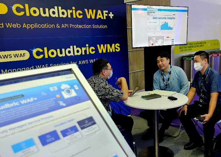CSWA 2023, meeting on Cloudbric WAF+ in the booth of Penta Security